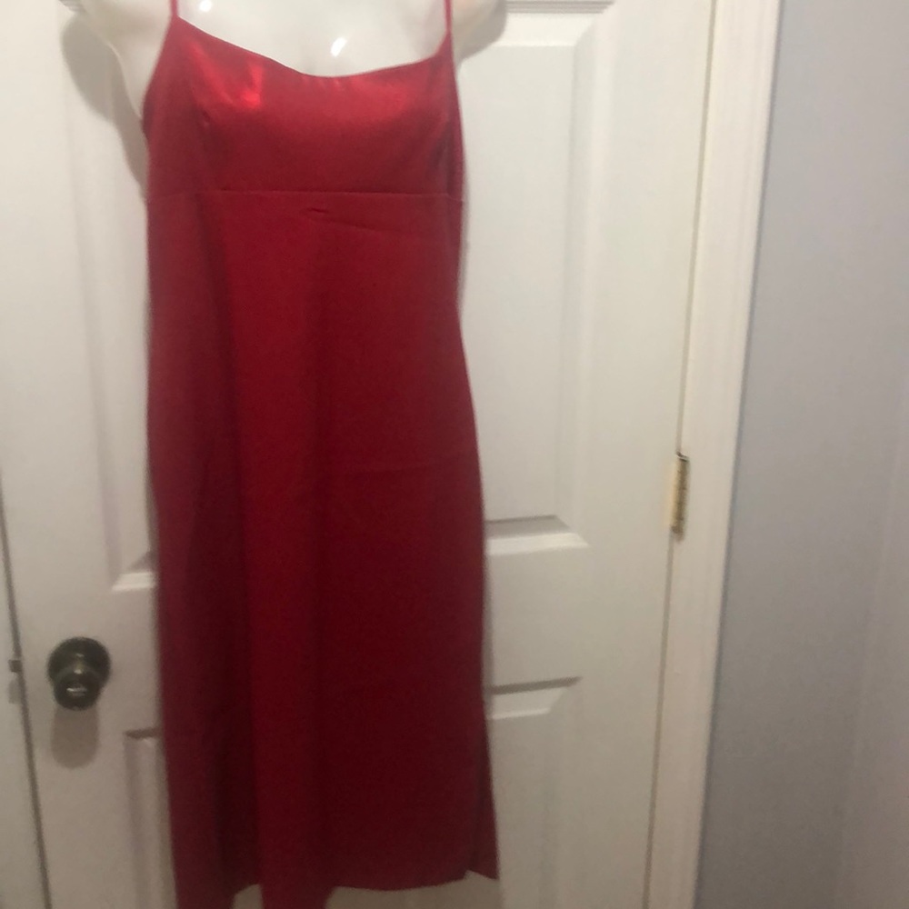 Beautiful Red Dress - Picture 2 of 6